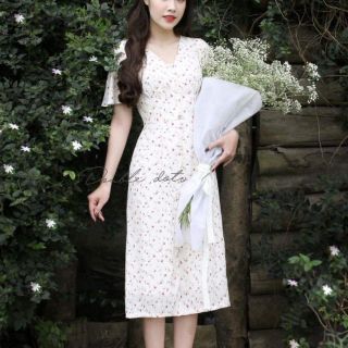 DoubleDots - váy midi hoa nhí trắng yurina