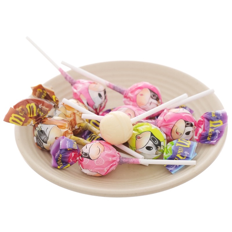 COMBO 5 cây kẹo sữa mút Milkita được làm từ sữa, hương vị socola, dâu, sữa