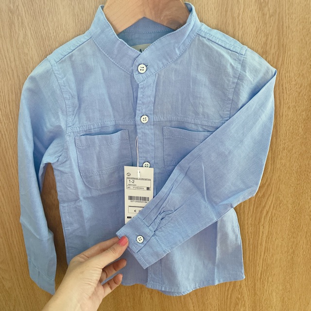 ÁO SƠ MI TRẮNG SOÁI CA CHO BÉ TRAI THÊU TOMY/ NY/ 2 TÚI MẪU MỚI