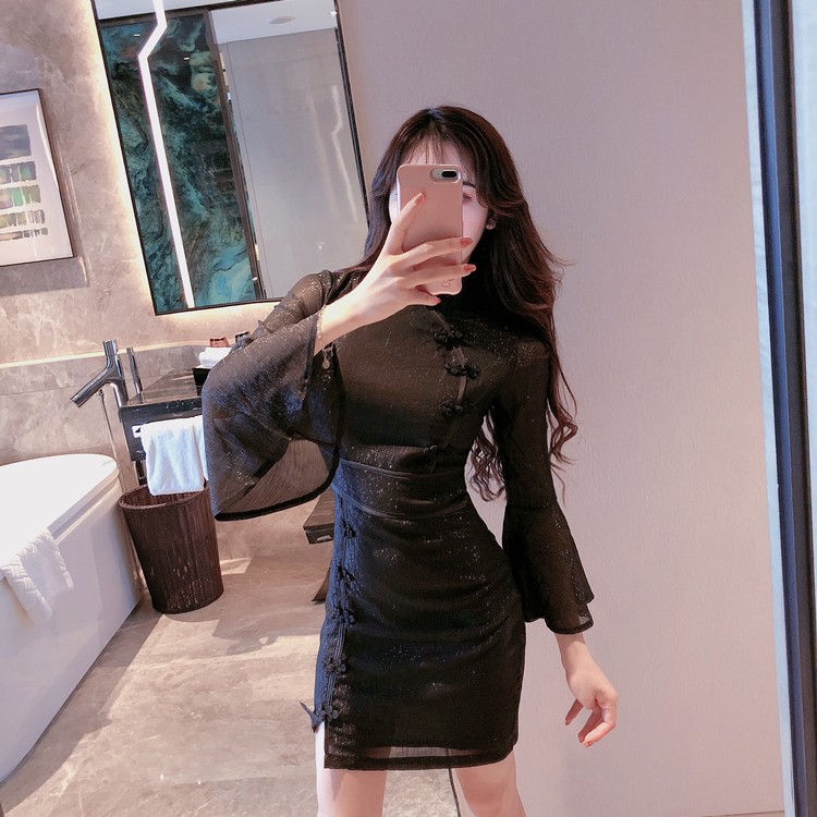 Sườn xám bling bling tay loe