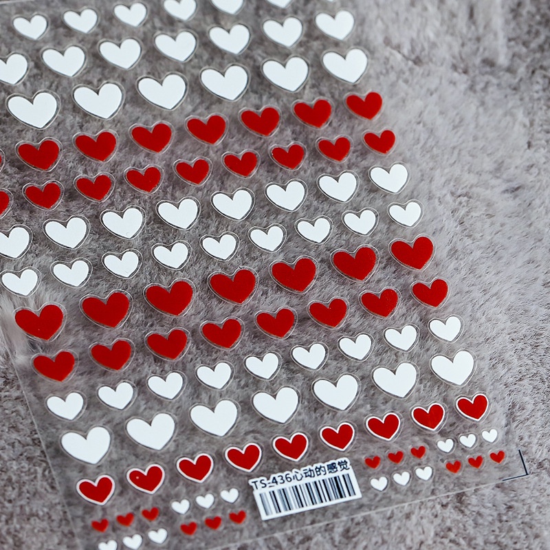 Miếng Dán Trang Trí Móng Tay Dập Nổi Họa Tiết Trái Tim Dễ Thương