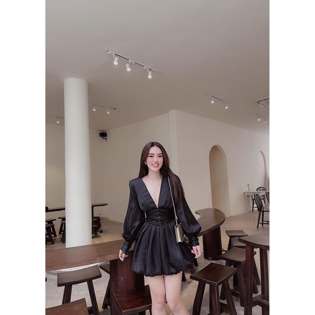 Đầm váy đi biển, đầm xòe cổ V tay dài dạo phố xinh xắn Maxy Dress | BigBuy360 - bigbuy360.vn