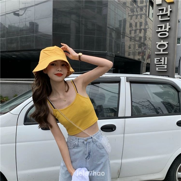 Áo hai dây màu trơn form ôm phong cách Hàn Quốc