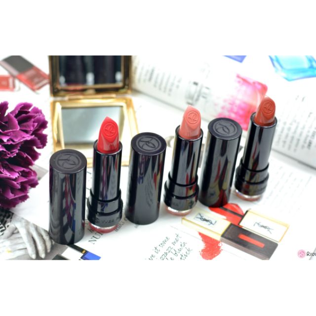 Son môi YVES ROCHER ROUGE VERTIGE SATIN LIPSTICK