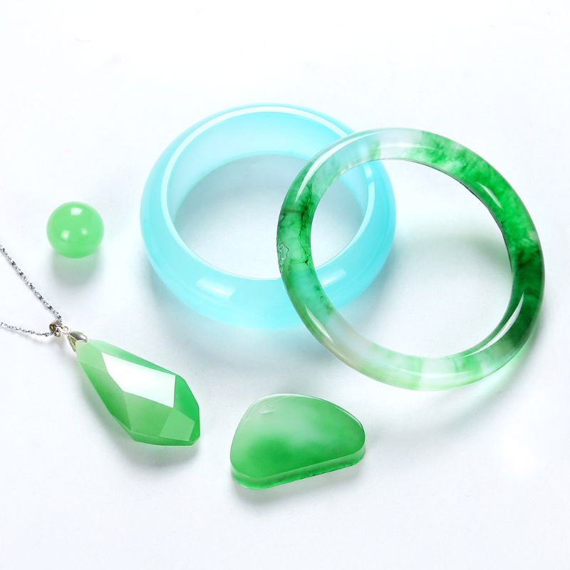 Khuôn Làm Trang Sức Bằng Đá Mã Não Thủ Công