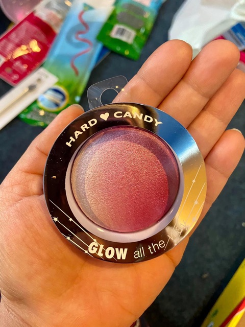 Phấn má hồng Glow All the Way Baked Ombre