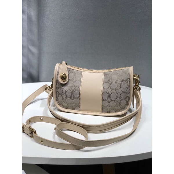 Túi COACH SWINGER BAG ❌ Code: coach C0721