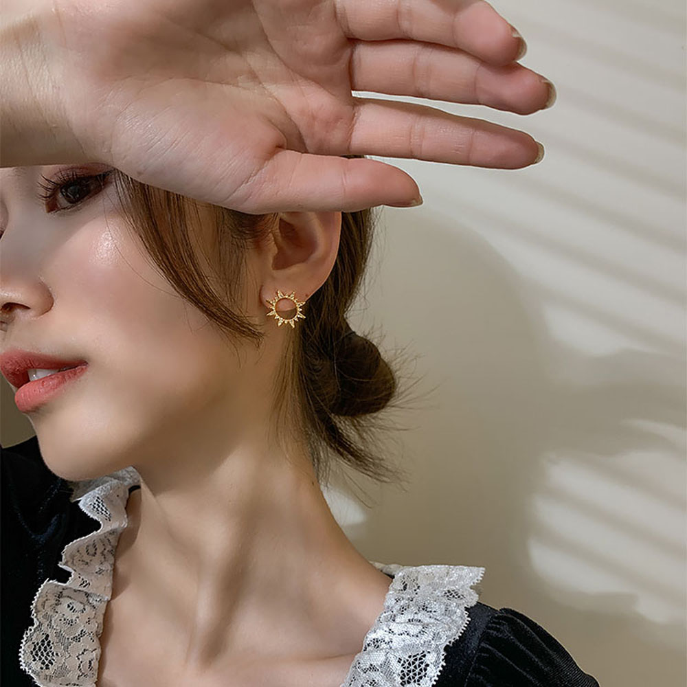 Bông tai kim loại S925 hình mặt trời thời trang cho nữ