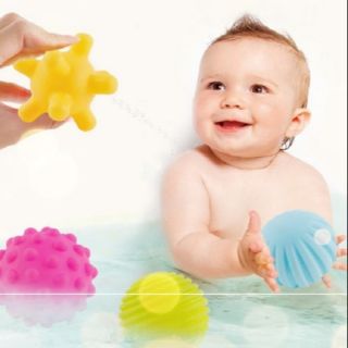 Bóng mềm chút chít luyện tay cho bé