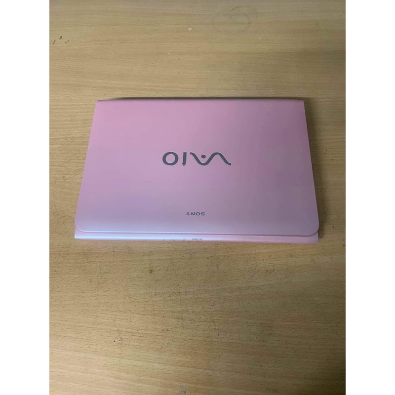 Laptop mini sony vaio sve11 chíp E-1800 ram 4gb hdd 320gb cạc rời . Màn hình 11.6inh bao zin . tặng phụ kiện
