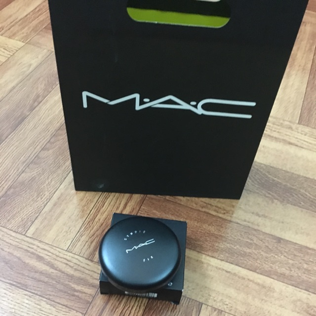 Phấn phủ Mac Studio Fix Powder Plus Poundation