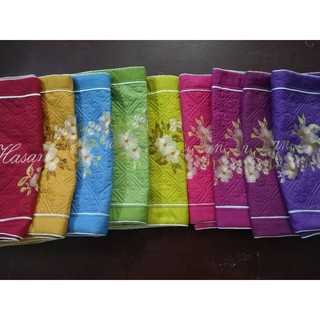Vỏ gối satin thêu