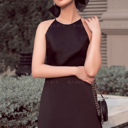 Đầm Ngắn Basic Xoè Cổ Yếm Ames Dress
