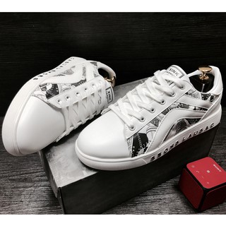 Giày Sneaker Hoạ Tiết Trẻ Trung