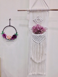 Giỏ hoa Macrame