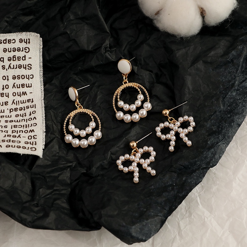 Hoa tai dáng dài đính ngọc trai phong cách Retro 2023