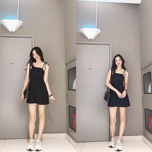 Đầm 2 dây thiết kế ôm ngực, Váy hai dây thắt nơ vai xòe Chất liệu voan Đen Trắng Chấm bi đen