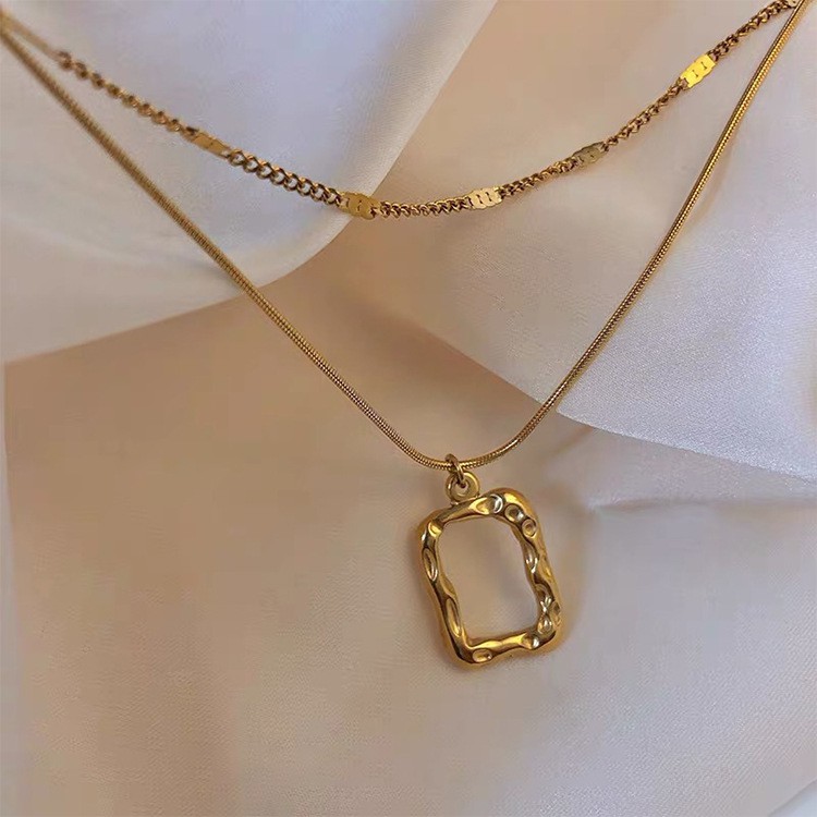 Vòng Cổ Dây Chuyền Hai Lớp Ngắn Màu Trắng Phong Cách retro Hàn Quốc Cá Tính Dễ Phối Đồ Cho Nữ