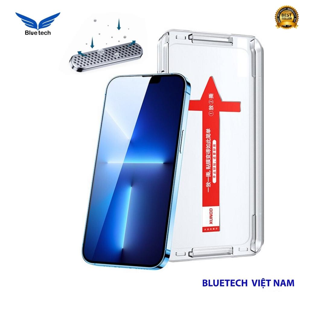 Kính cường lực tự dán Automatic Elignment Cho IPhone X - 14 ProMax Chống Bụi Màng Loa, chống mỏi mắt, Kèm Khung Trợ Dán