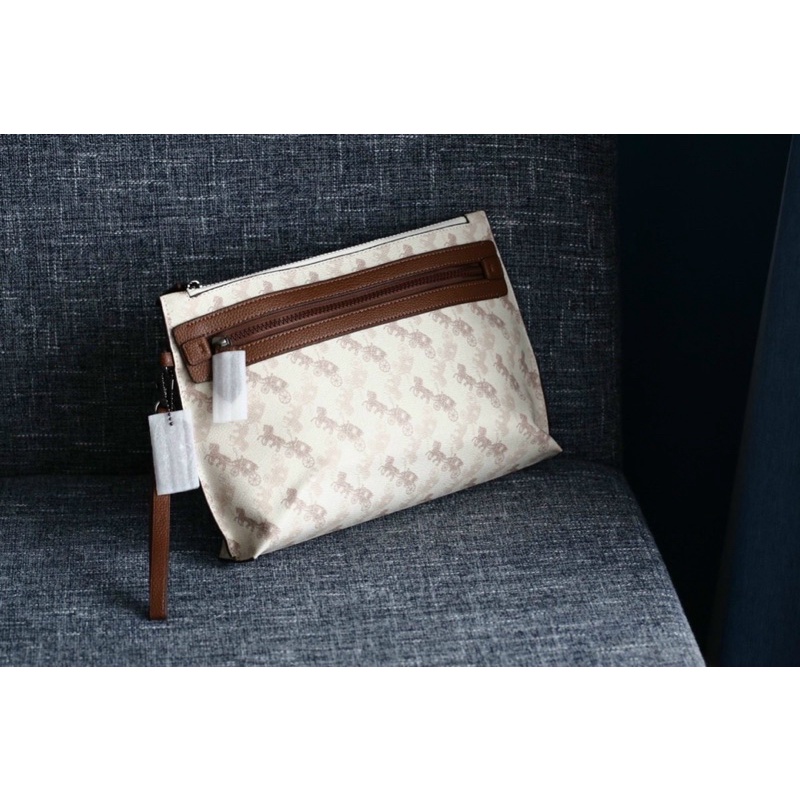 Túi C0ach Clutch đơn giản cá tính