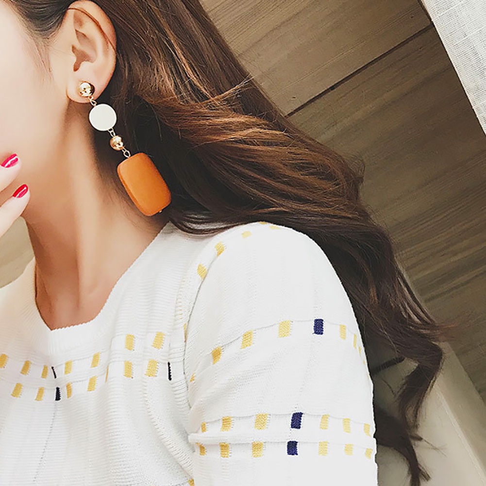 Hoa tai dáng dài theo phong cách retro thời trang dành cho nữ