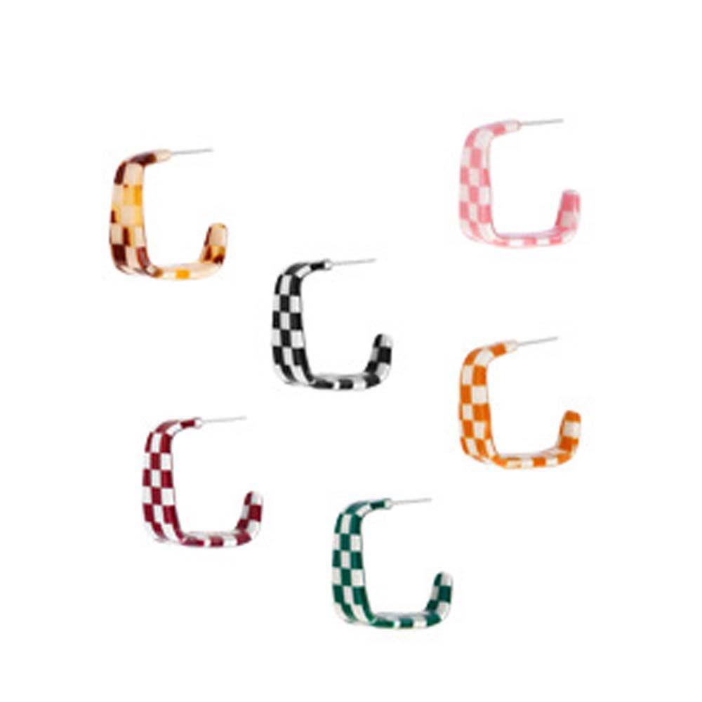 Khuyên Tai Acrylic Hình Chữ C Sọc Caro Trắng Đen Thời Trang