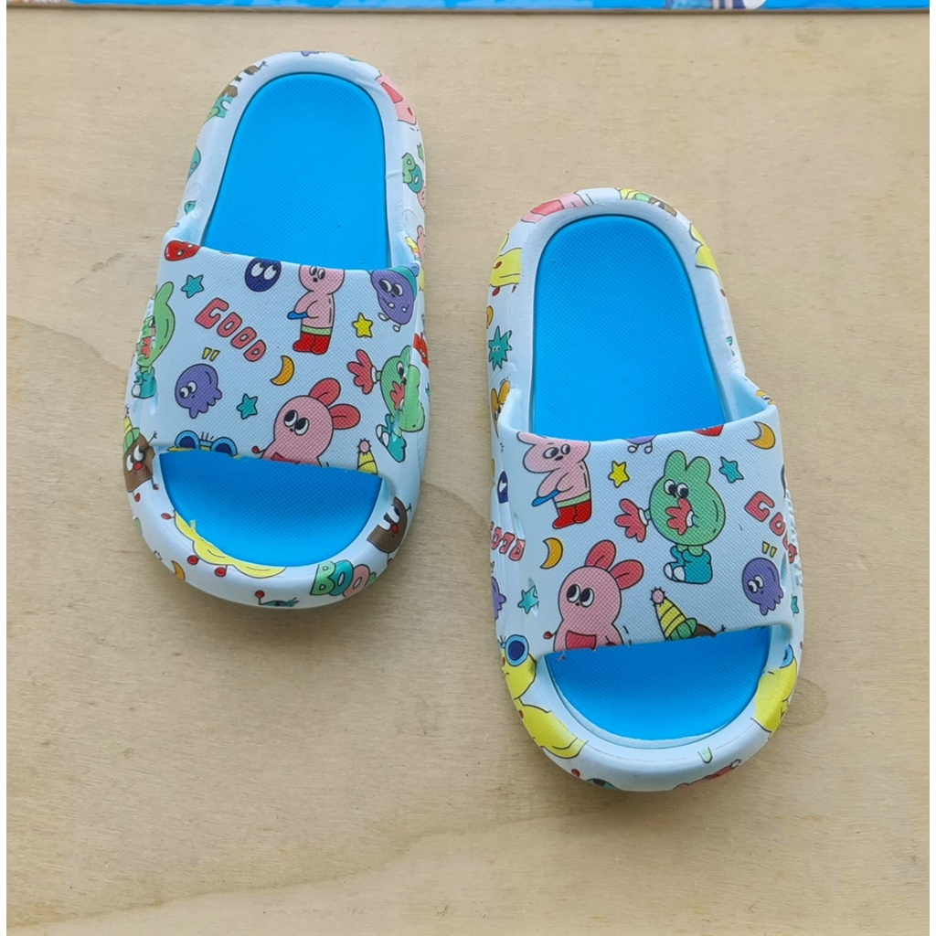 Dép đúc bánh mì cao su siêu mềm cho bé hình thỏ sâu BOOM