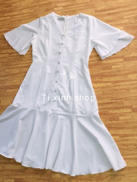 Đầm Nữ Trắng Xòe Cúc Dọc