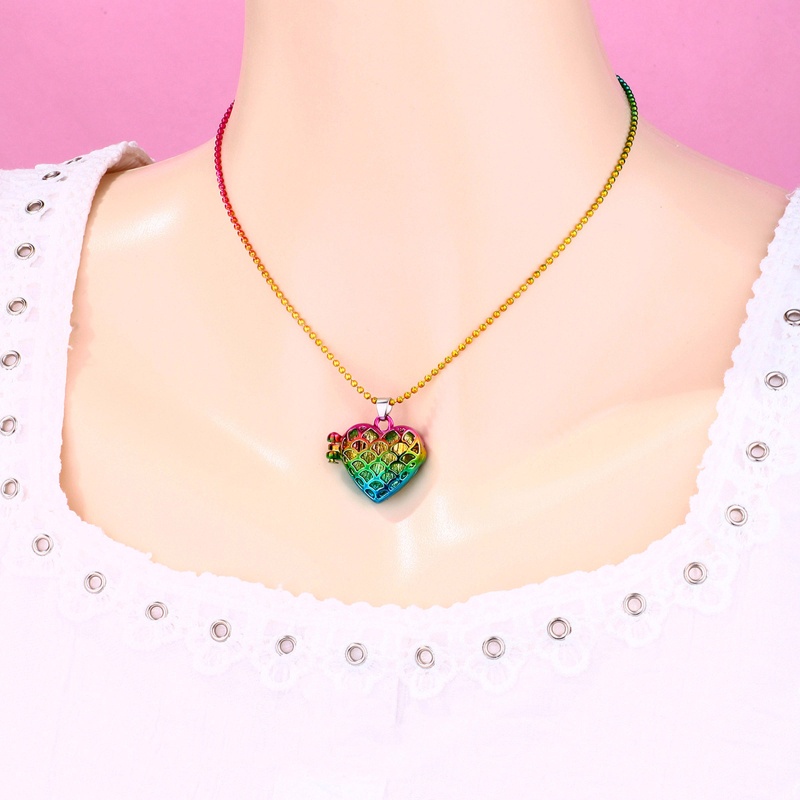 Vòng cổ Mặt Hình Trái Tim Nhiều Màu Sắc