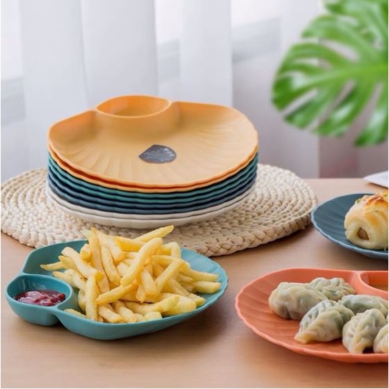 Đĩa nhựa đựng đồ ăn hình vỏ sò, có khay để nước chấm nhiều màu anhduonghomekit