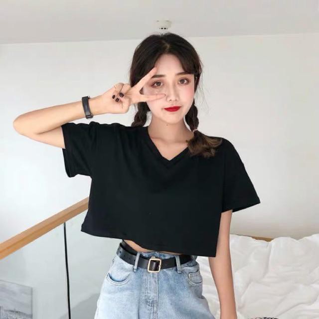 Áo croptop trơn cổ tim