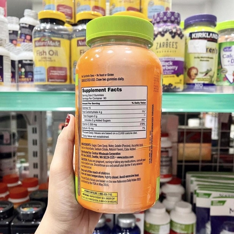 Kẹo dẻo bổ sung Vitamin C Kirkland Adult Gummies C 250mg hộp 180 viên của Mỹ