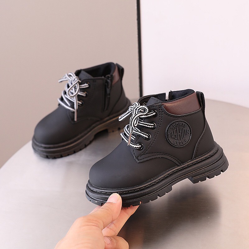 Giày bốt cao cổ cho bé trai bé gái, Bốt trẻ em da mềm mại đế cao su chống trơn phối dây buộc dễ thương mới nhất M333
