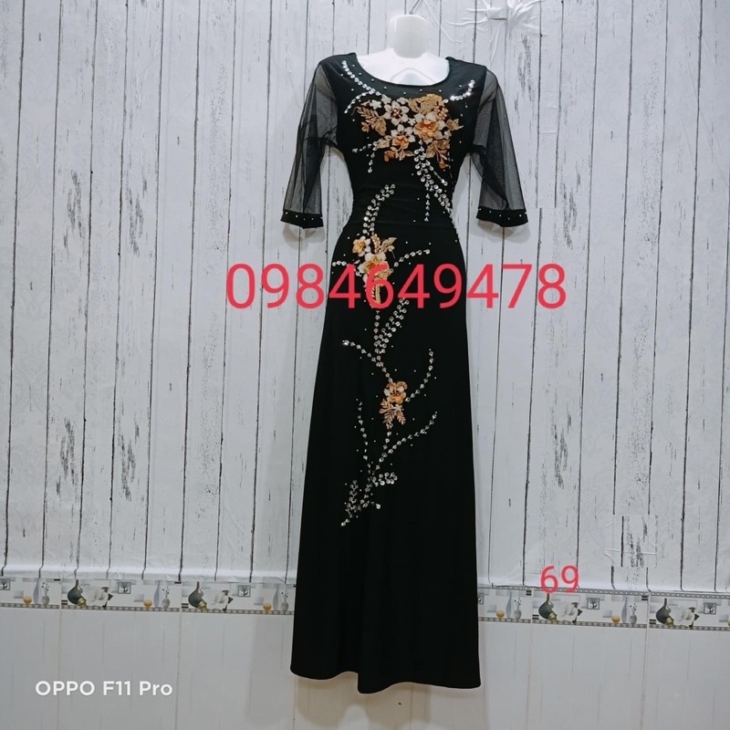 Đầm trung niên đi tiệc hình thật