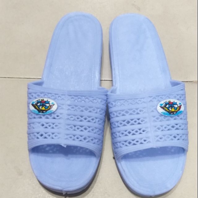 Dép tô Ong nữ, bà ngang