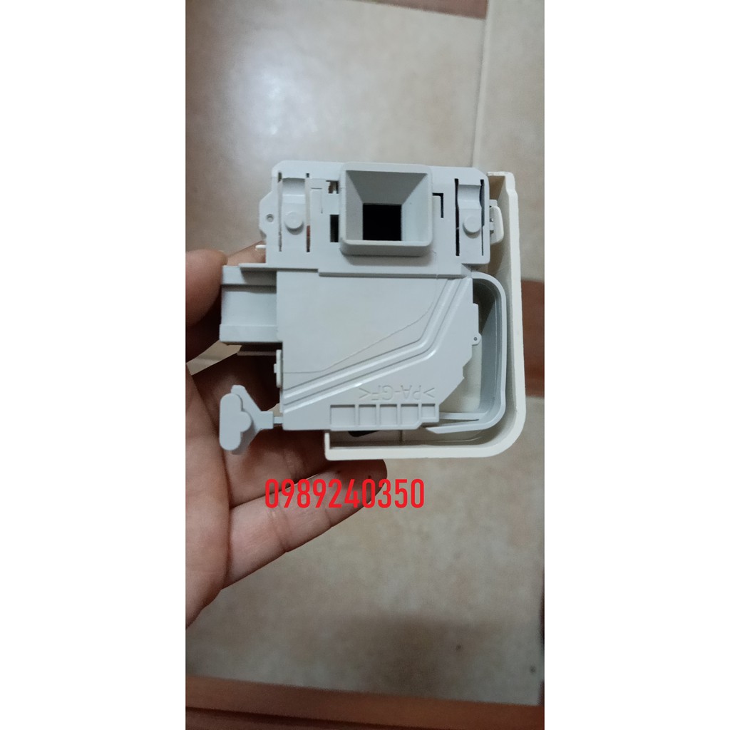 Công tắc khóa cửa Máy Giặt HITACHI inverter hàng hãng
