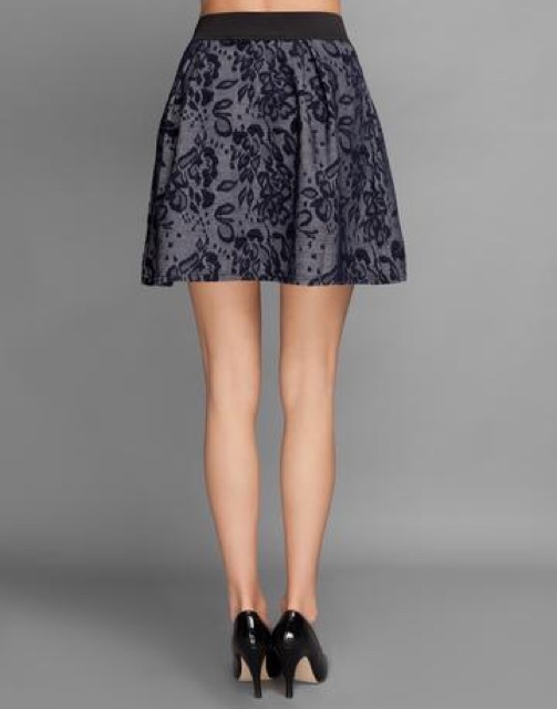 Chân váy ngắn xuất dư dáng xoè | BigBuy360 - bigbuy360.vn