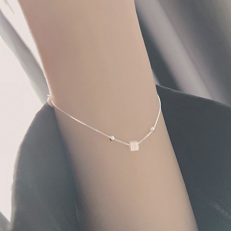 Vòng đeo tay nữ Hàn Quốc Thiết kế thời trang đơn giản Vòng đeo tay hình vuông