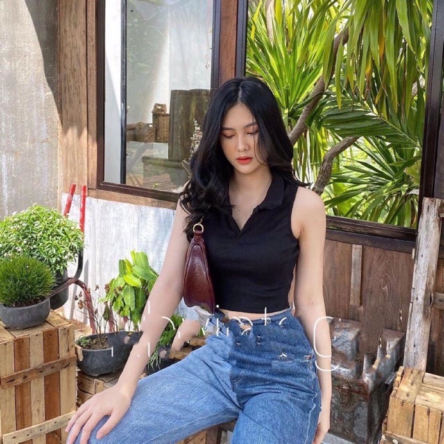 [ Mã WASTAPR giảm 10K đơn 50K] Áo croptop body cổ bẻ sát nách trơn
