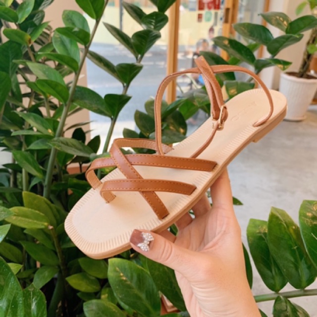 SORAMI -SANDAL XỎ NGÓN DÂY QUAI HẬU ĐẾ BỆT