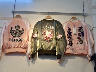 Bomber gió lụa