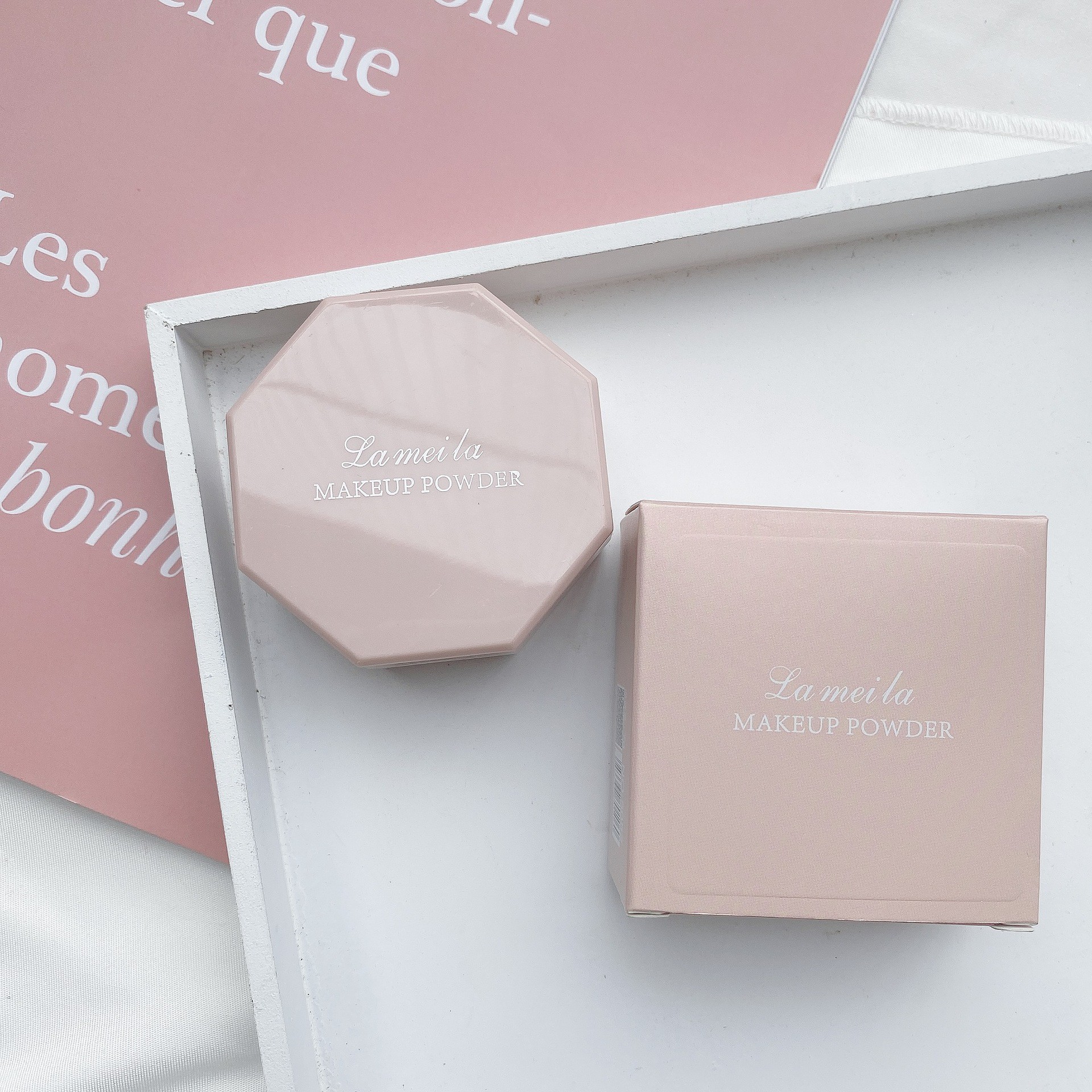 Phấn phủ dạng bột hiệu ứng lì trang điểm tự nhiên | BigBuy360 - bigbuy360.vn