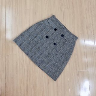 CHÂN VÁY A KẺ 4 CÚC.