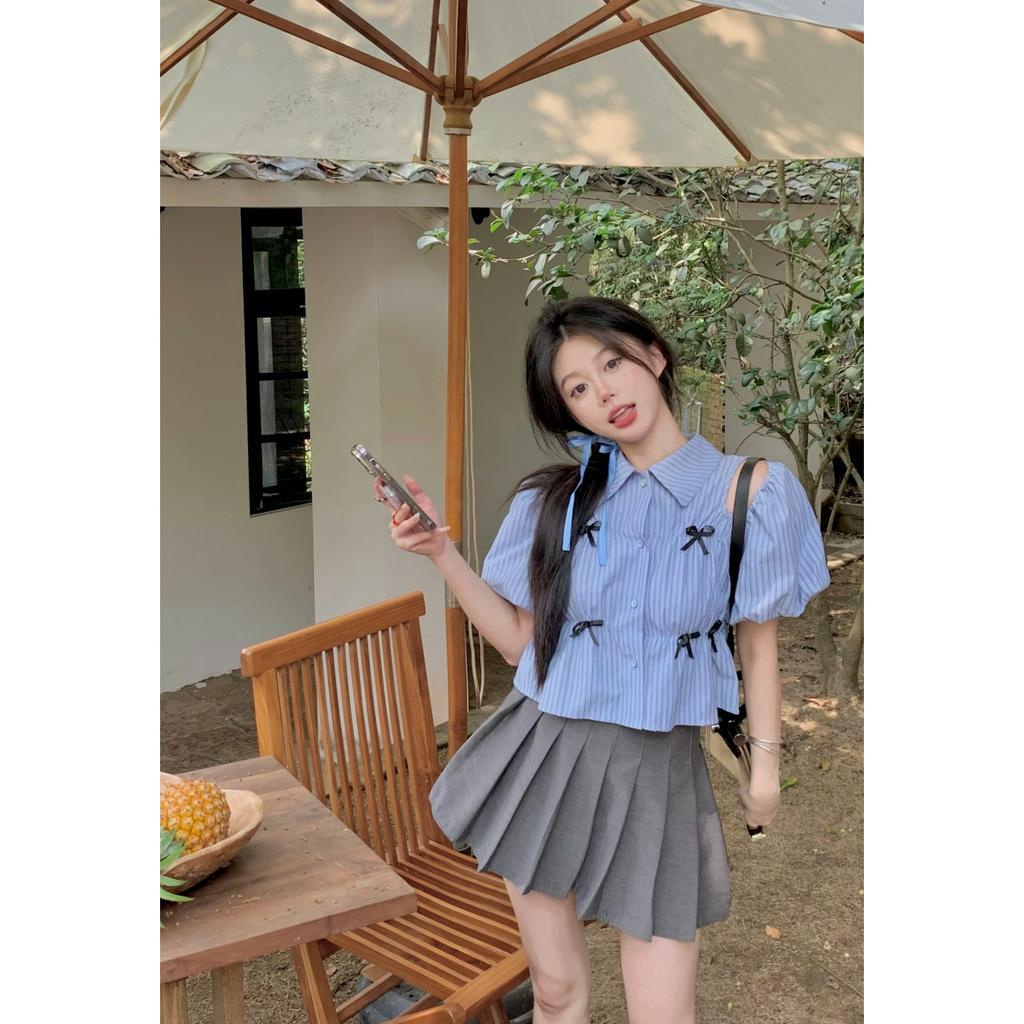 「 WELOVE1 」Áo Sơ Mi Búp Bê Tay Ngắn Bồng Kẻ Sọc Màu Xanh Dương Phối Nút Thắt Nơ Phong Cách Hàn Quốc Giản Dị Dành Cho Bạn Nữ