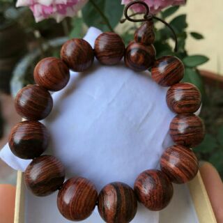 Vòng tay gỗ Sưa Đỏ 12mm (không hồ lô)