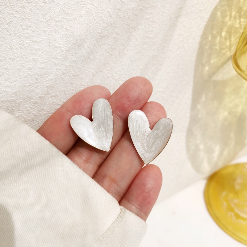 Khuyên tai kẹp không bấm lỗ chốt cố định K138 bằng hợp kim mạ vàng hình trái tim bigsize dáng ngắn Leous Accessories