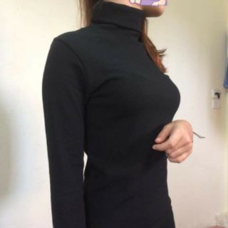 Váy len tăm cổ cao