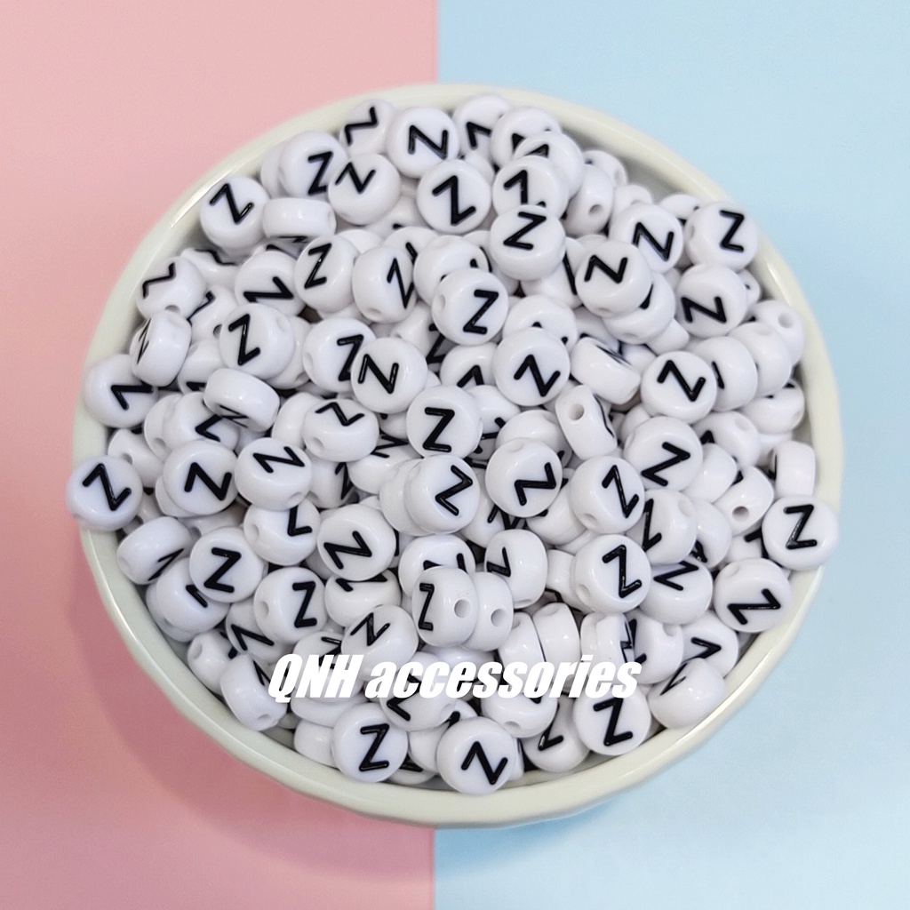 100 hạt chữ cái, số nhựa acrylic màu đen nền trắng theo kí tự từ A-Z