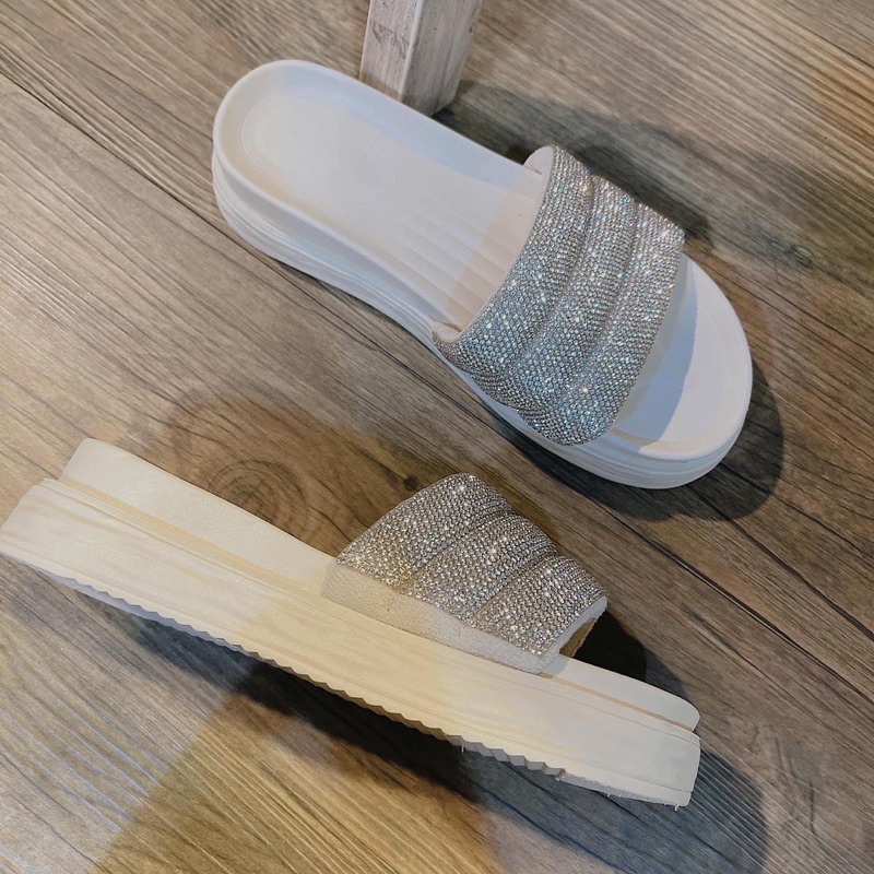 Dép Quai Ngang Đá To