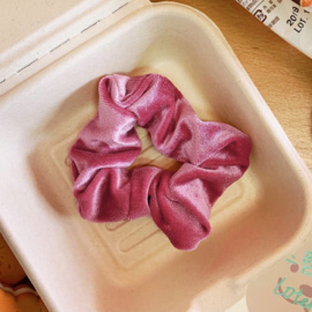 Buộc tóc scrunchies nơ nhung xinh xắn